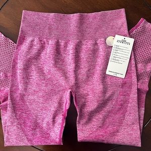 NWT Victoria’s Secret PINK leggings!